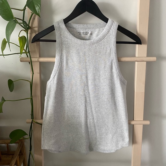 Abercrombie & Fitch Tops - Abercrombie & Fitch Effortless Tuckable Tank
